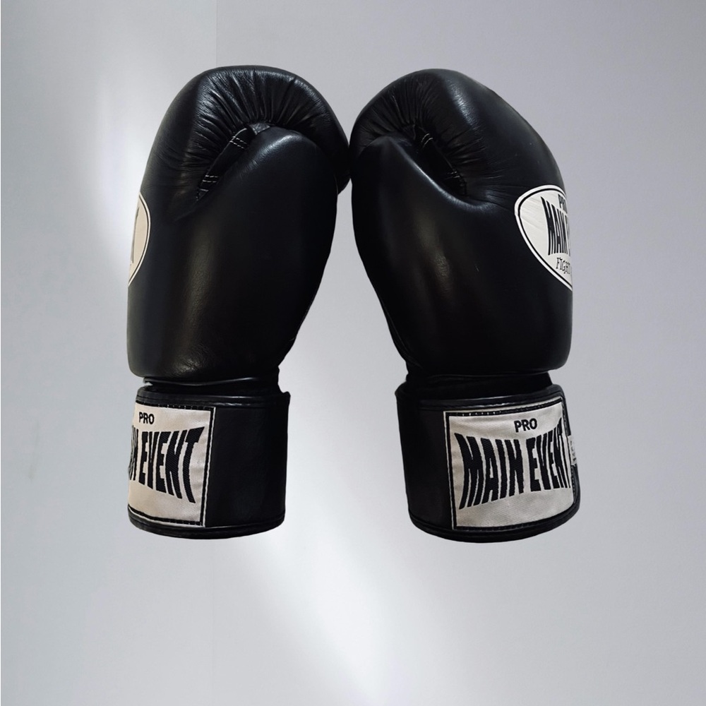 Main Event Black Boxing Gloves - Picture 2 of 4